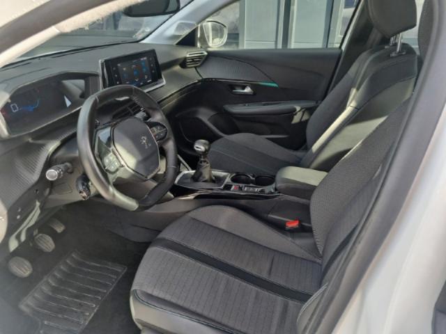 Peugeot 208 image 4