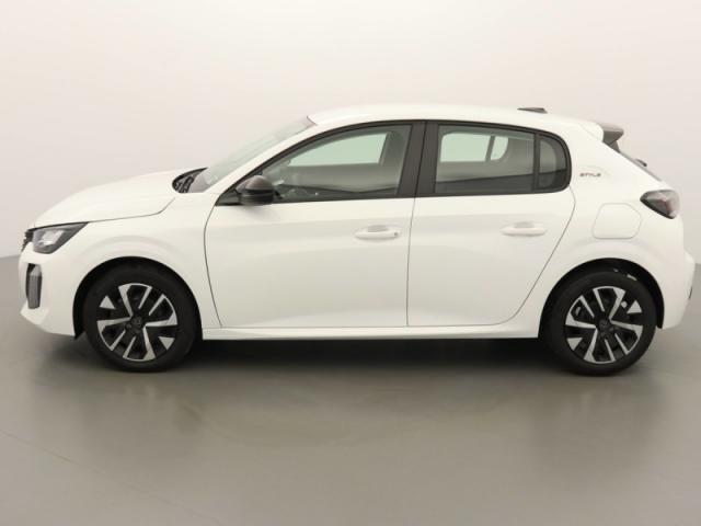 Peugeot 208 image 1