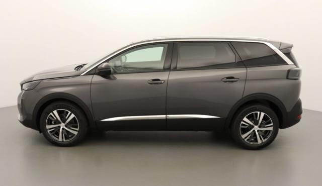 Peugeot 5008 image 1