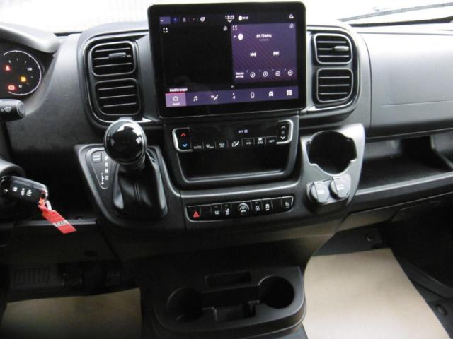 Opel Movano image 2