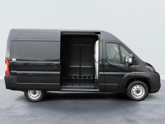 Opel Movano image 9