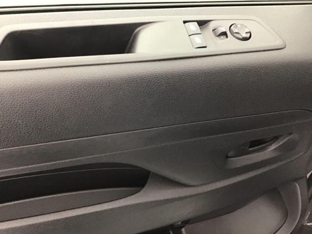 Opel Vivaro image 6