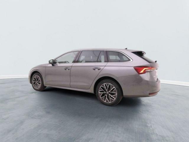 Skoda Octavia image 8