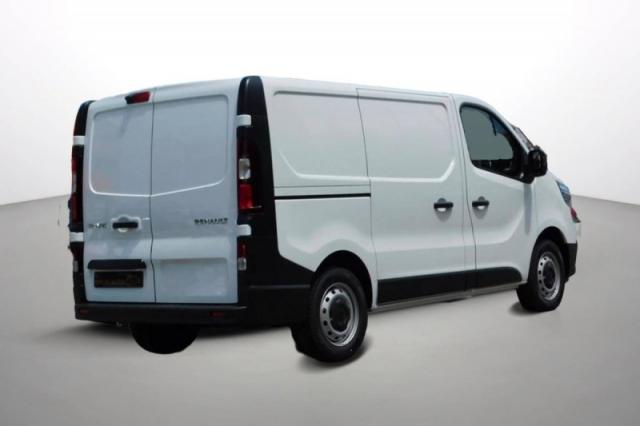 Renault Trafic image 2