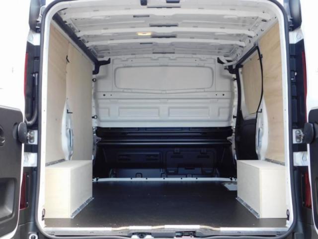 Renault Trafic image 4
