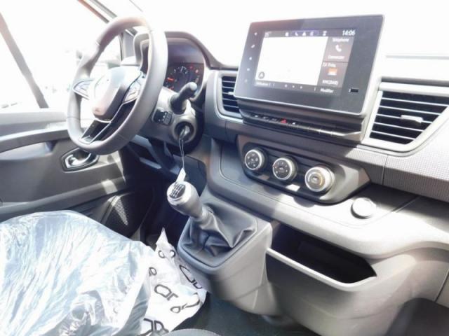Renault Trafic image 1