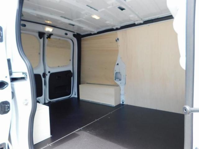 Renault Trafic image 3