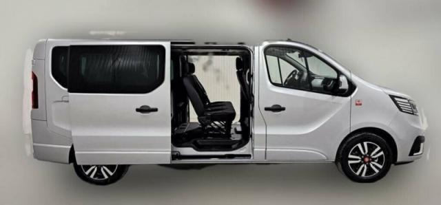 Renault Trafic image 1