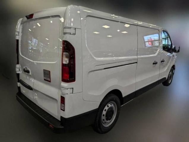 Renault Trafic image 9