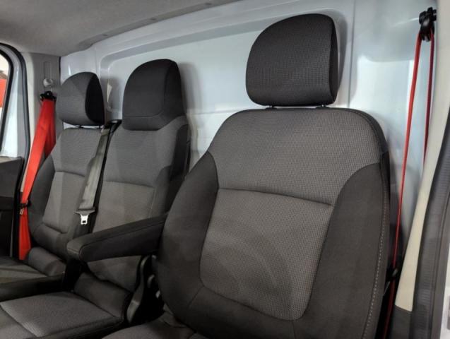 Renault Trafic image 3