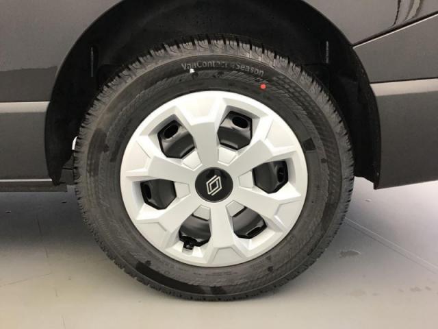 Renault Trafic image 2