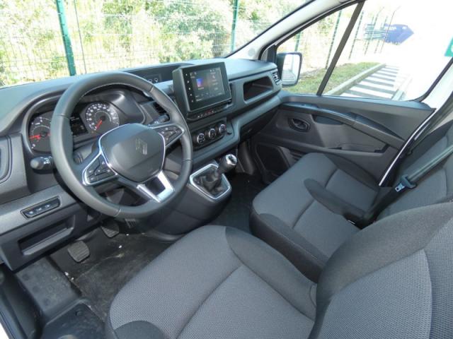 Renault Trafic image 1