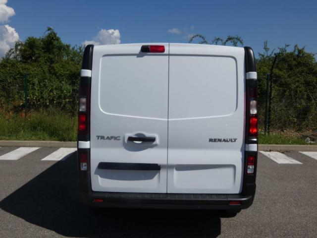 Renault Trafic image 2