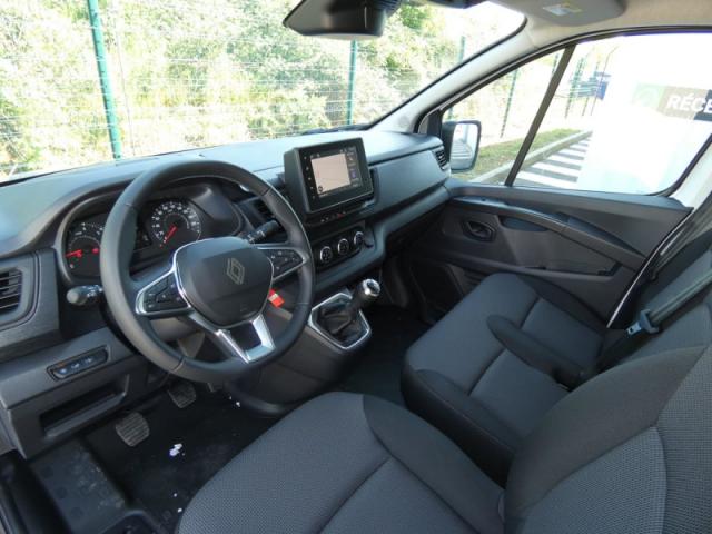 Renault Trafic image 4