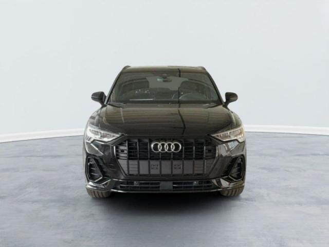 Audi Q3 image 1