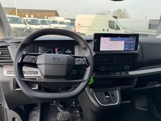 Citroen Jumpy image 2