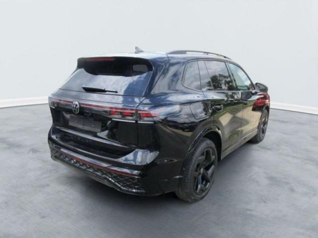 Volkswagen Tiguan image 8