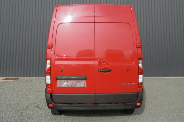Renault Master image 2