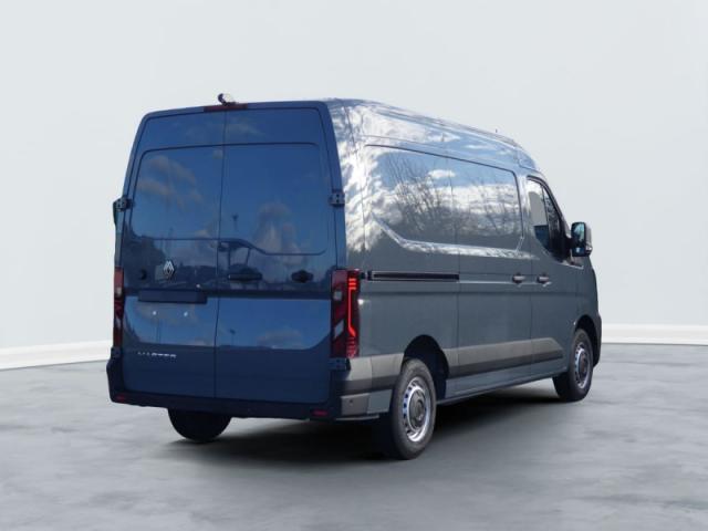 Renault Master image 2