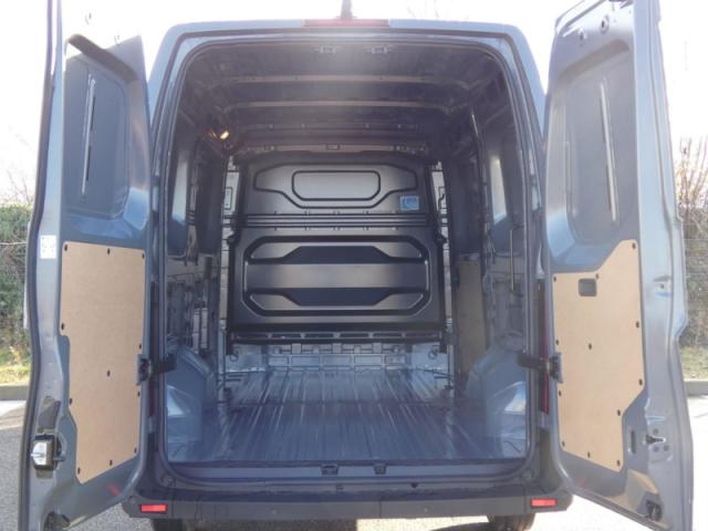 Renault Master image 1