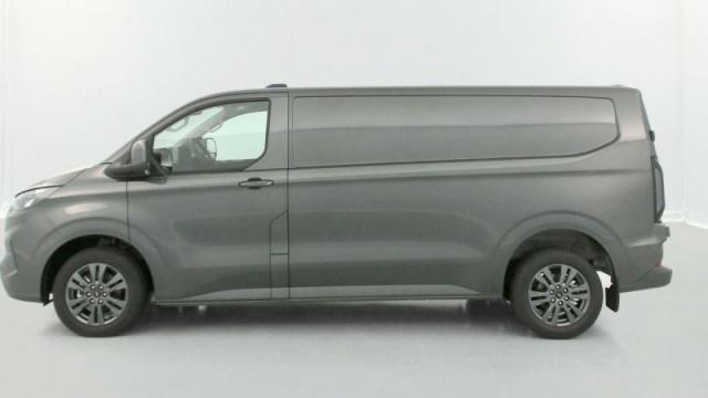 Ford Transit image 3