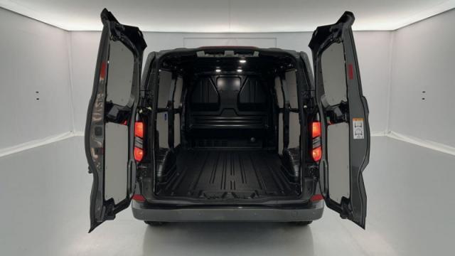 Ford Transit image 5