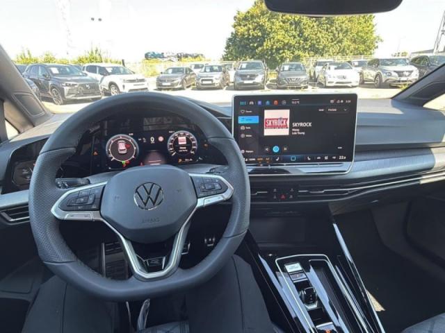Volkswagen Golf image 6