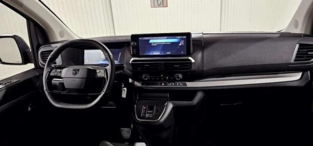 Peugeot Traveller image 6