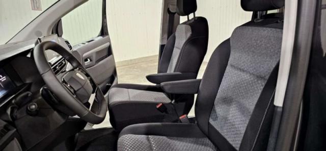 Peugeot Traveller image 9