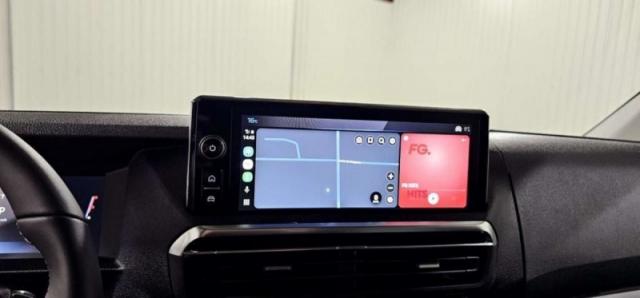 Peugeot Traveller image 5