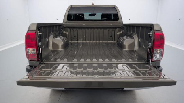 Toyota Hilux image 7