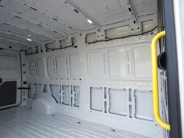 Volkswagen Crafter image 9