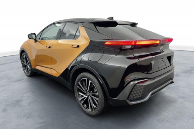 Toyota C-Hr image 2