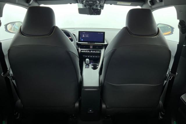 Toyota C-Hr image 8