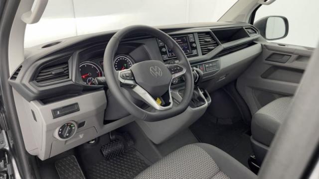 Volkswagen Transporter image 5