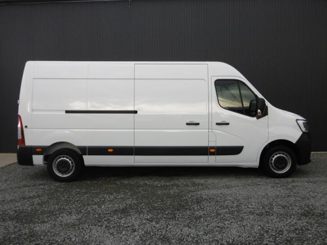 Renault Master image 1