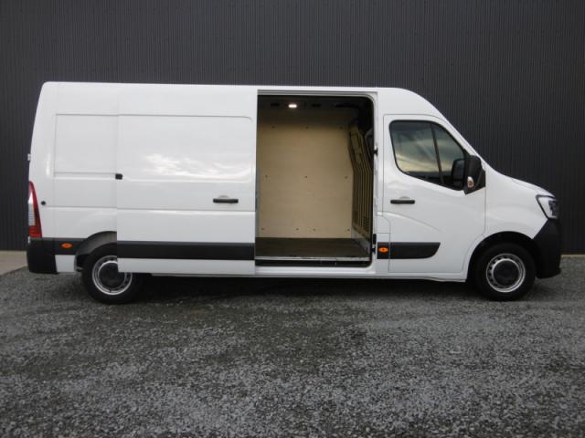 Renault Master image 3