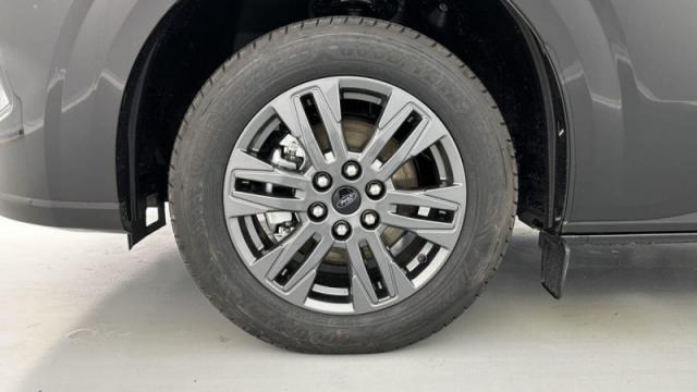 Ford Transit image 8