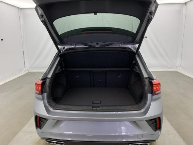 Volkswagen T-Roc image 8