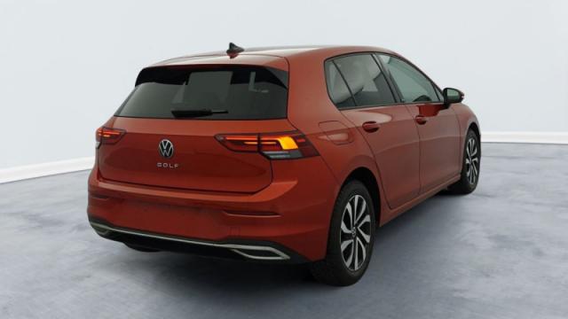 Volkswagen Golf image 6