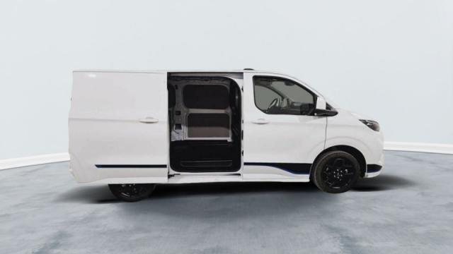 Ford Transit image 5