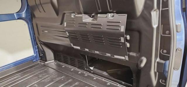 Ford Transit image 3