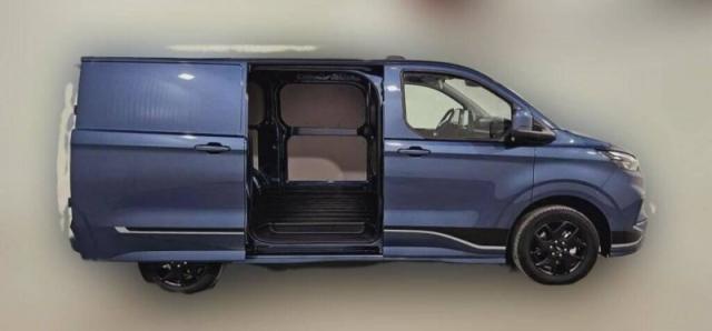 Ford Transit image 6