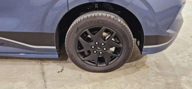 Ford Transit image 1