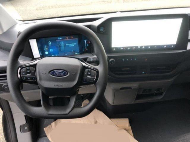 Ford Transit image 4