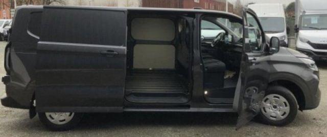 Ford Transit image 6