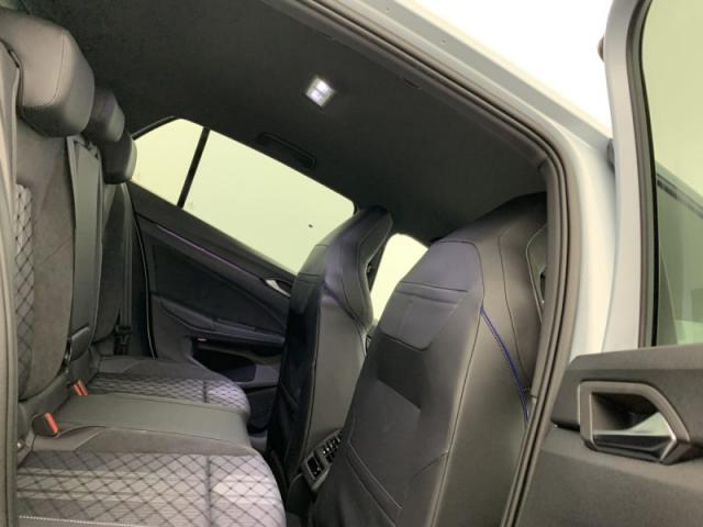 Volkswagen Golf image 2