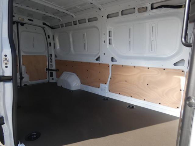 Renault Master image 9