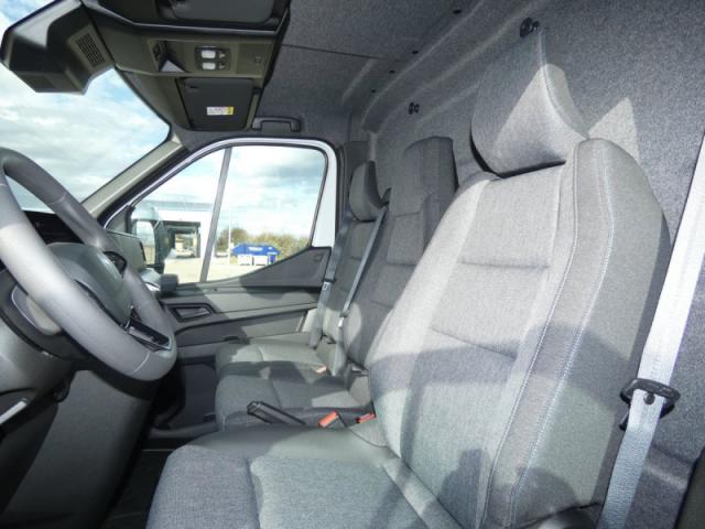Renault Master image 1