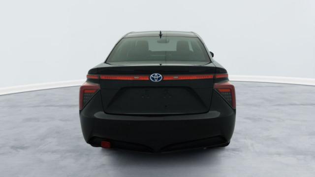 Toyota Mirai image 2